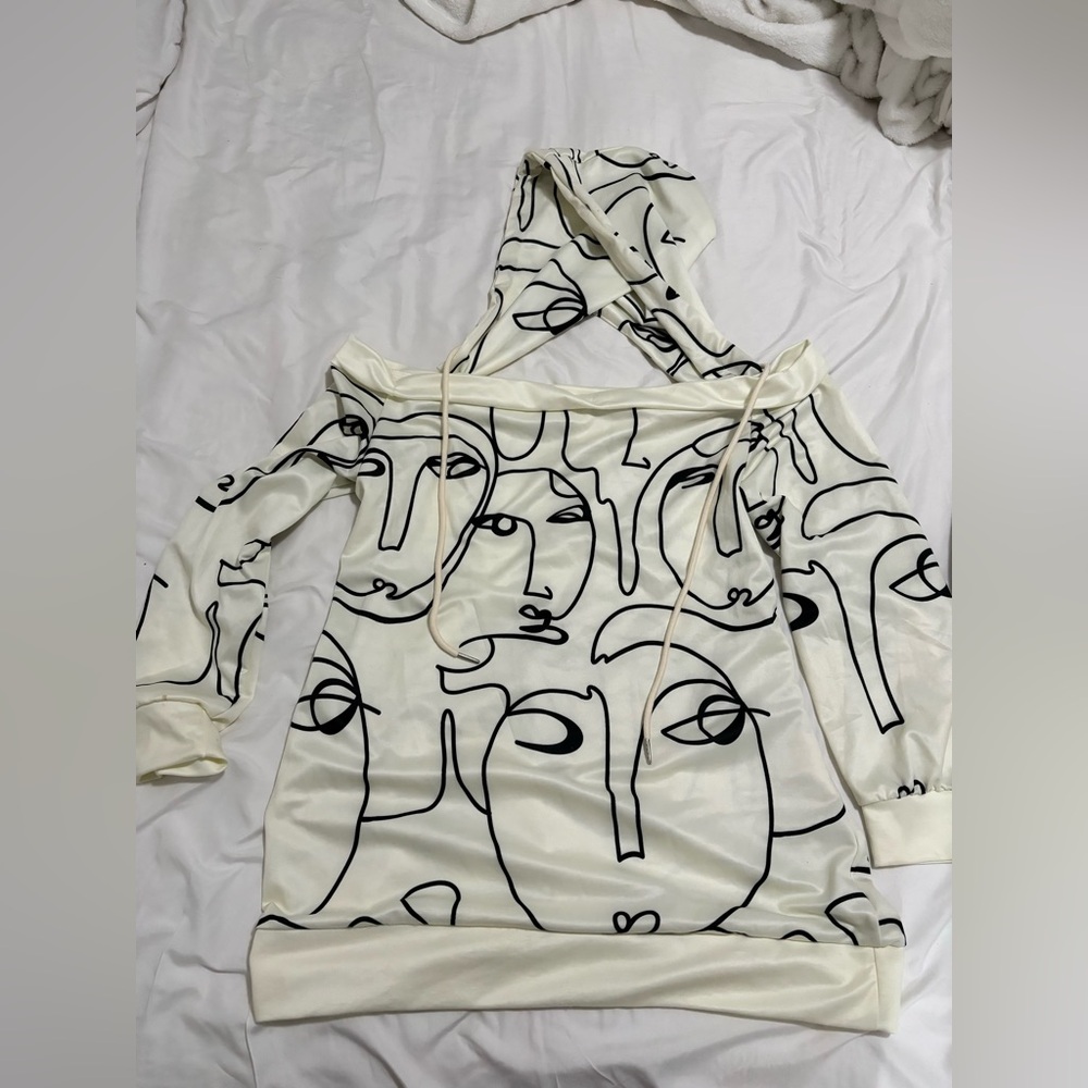 Cream and black face print hoodie dress #streetwear#sweaterdress